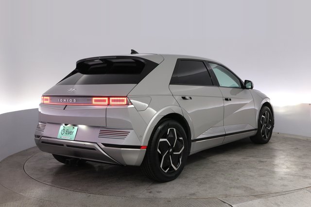 2024 Hyundai IONIQ 5 — photo 2 of 28