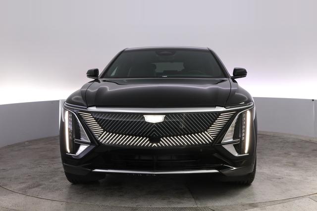 2024 Cadillac Lyriq — photo 9 of 23