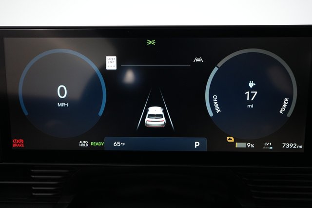 2025 Hyundai IONIQ 5 — photo 5 of 22