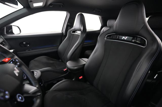 2025 Hyundai IONIQ 5 — photo 3 of 22
