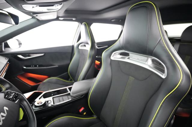 2024 Kia EV6 — photo 3 of 26