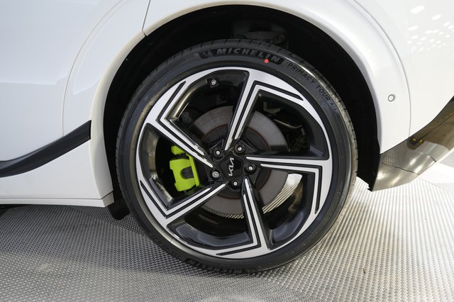 2024 Kia EV6 — photo 17 of 26