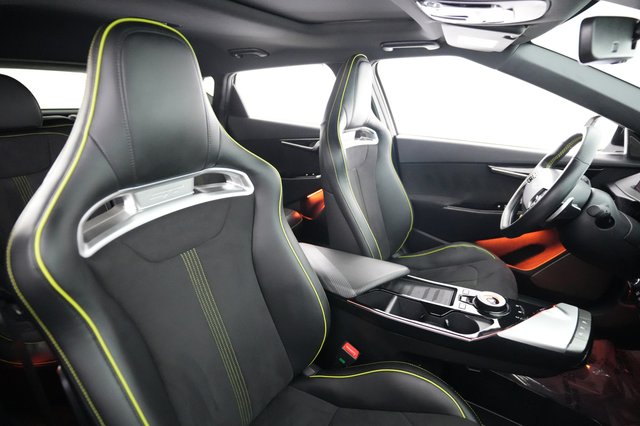 2024 Kia EV6 — photo 18 of 26