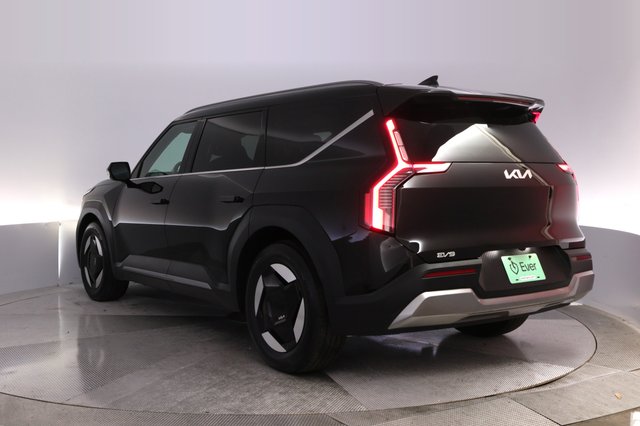 2024 Kia EV9 — photo 13 of 26