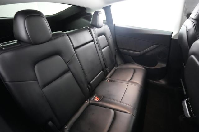 2022 Tesla Model Y — photo 4 of 34