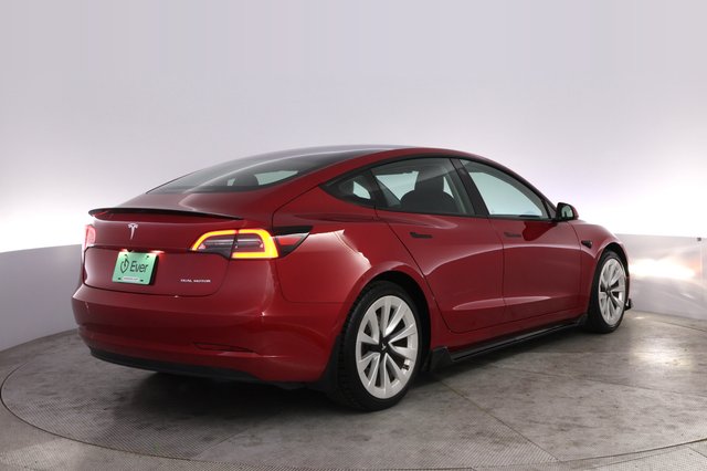 2021 Tesla Model 3 — photo 2 of 26
