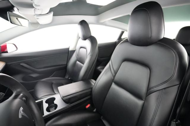 2021 Tesla Model 3 — photo 3 of 26
