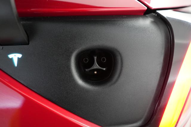 2021 Tesla Model 3 — photo 8 of 26
