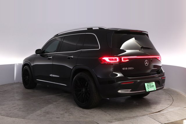 2023 Mercedes-Benz EQB — photo 13 of 23