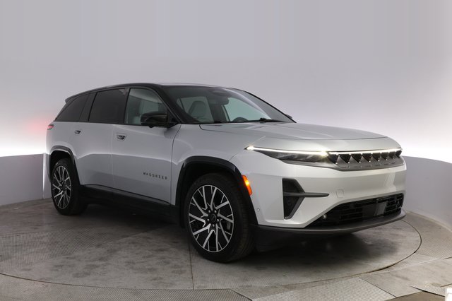 2025 Jeep Wagoneer S — photo 10 of 22