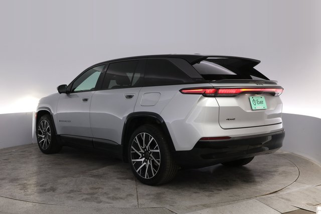 2025 Jeep Wagoneer S — photo 13 of 22