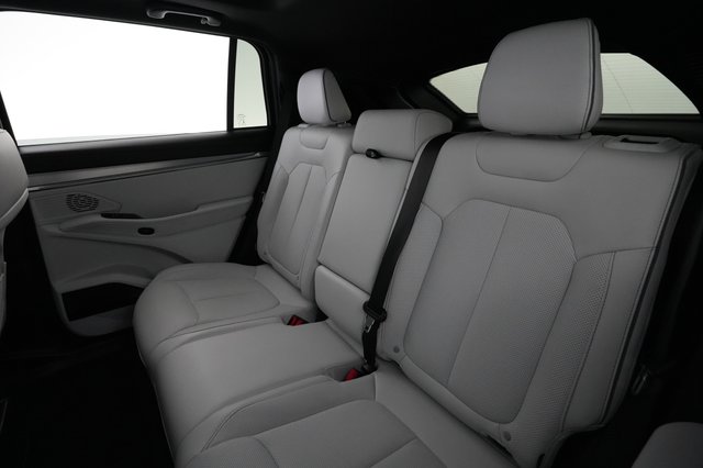 2025 Jeep Wagoneer S — photo 19 of 24