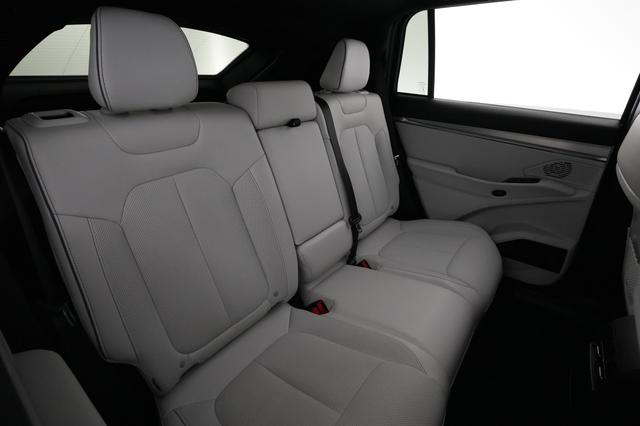 2025 Jeep Wagoneer S — photo 4 of 24