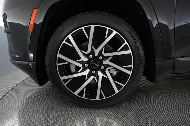 2025 Jeep Wagoneer S — photo 15 of 24