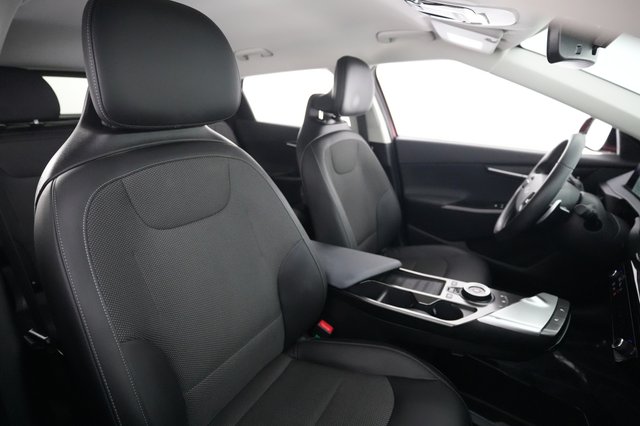 2024 Kia EV6 — photo 18 of 30