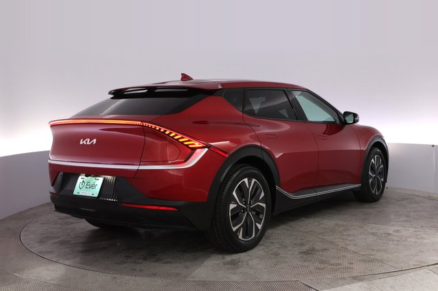 2024 Kia EV6 — photo 2 of 30