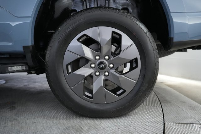 2023 Ford F-150 Lightning — photo 7 of 18