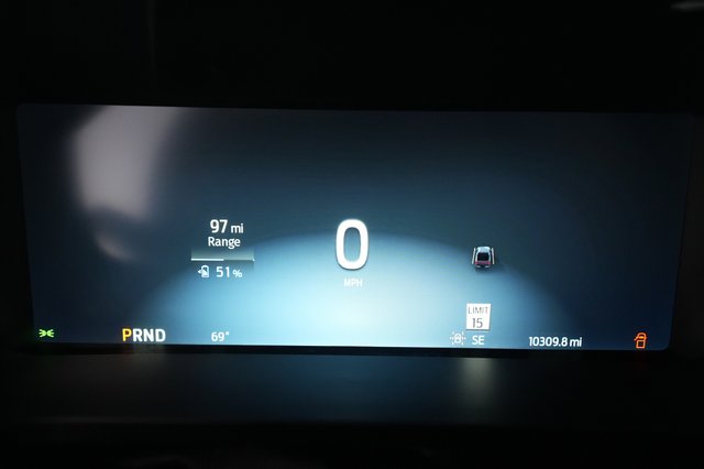 2023 Ford F-150 Lightning — photo 5 of 18