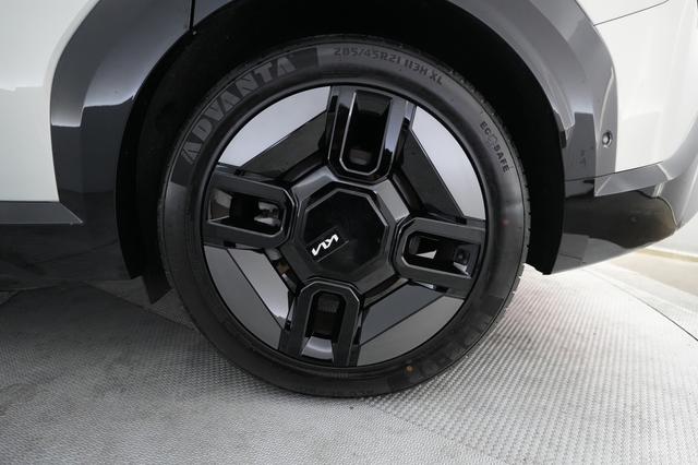 2024 Kia EV9 — photo 7 of 26