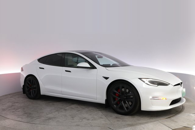 2025 Tesla Model S — photo 11 of 24