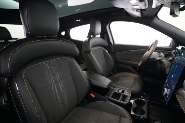2025 Ford Mustang Mach-E — photo 18 of 26