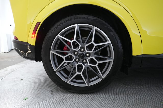 2025 Ford Mustang Mach-E — photo 17 of 26