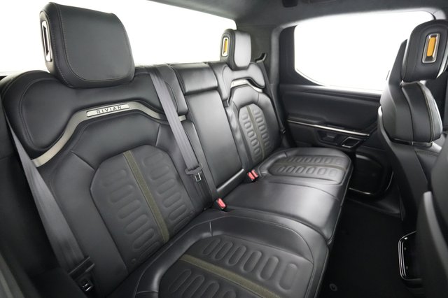2023 Rivian R1T — photo 4 of 25