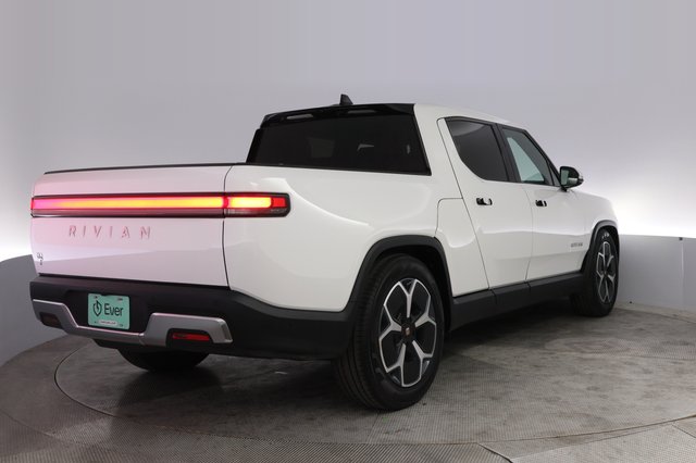 2023 Rivian R1T — photo 2 of 25