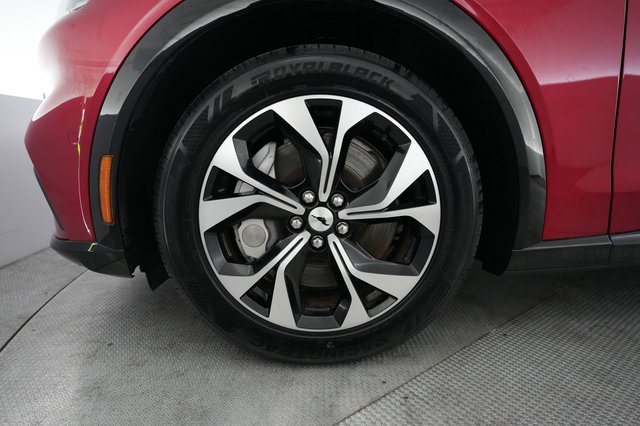 2022 Ford Mustang Mach-E — photo 15 of 24