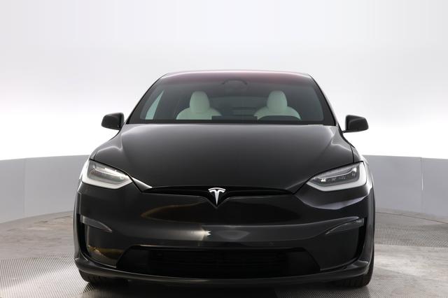 2023 Tesla Model X — photo 9 of 28
