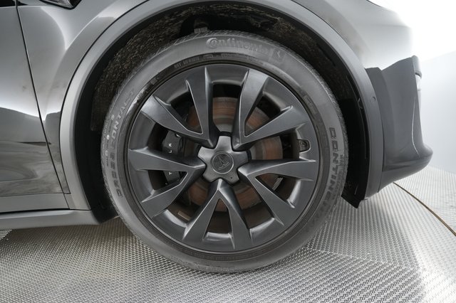 2023 Tesla Model X — photo 15 of 28