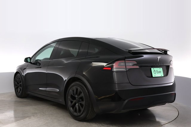 2023 Tesla Model X — photo 13 of 28