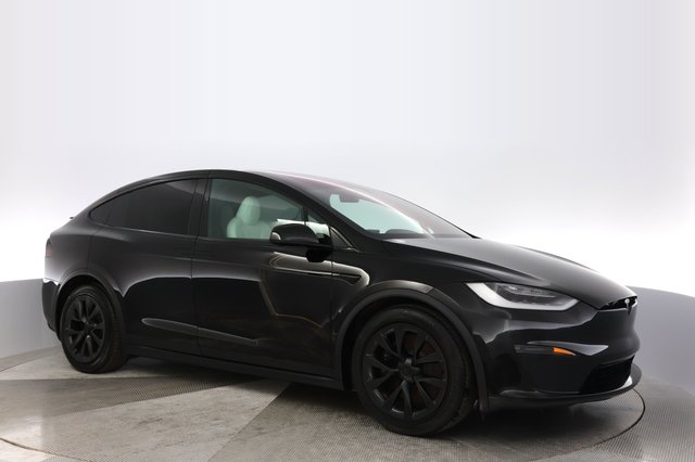 2023 Tesla Model X — photo 11 of 28