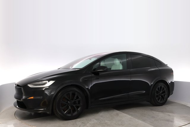2023 Tesla Model X — photo 14 of 28
