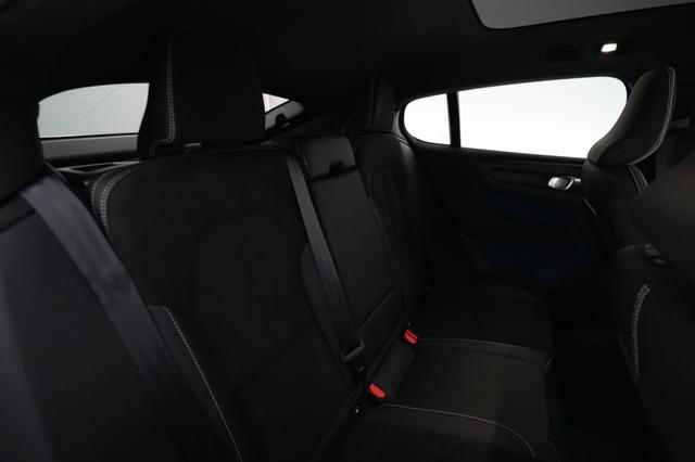 2023 Volvo C40 Recharge — photo 4 of 19
