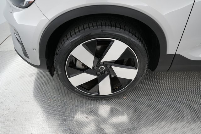 2023 Volvo C40 Recharge — photo 14 of 19