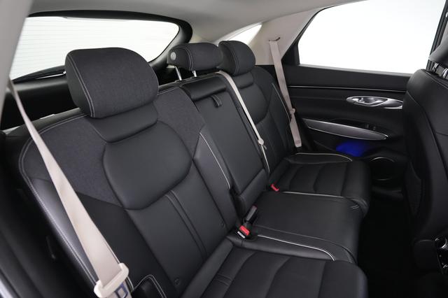 2023 Genesis Electrified GV70 — photo 4 of 22
