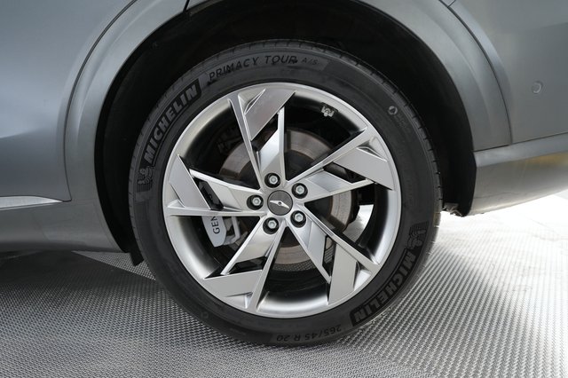 2023 Genesis Electrified GV70 — photo 7 of 22