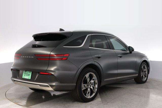 2023 Genesis Electrified GV70 — photo 2 of 22