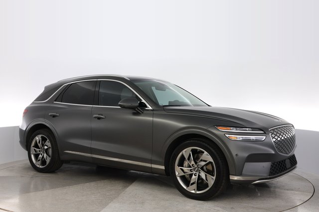 2023 Genesis Electrified GV70 — photo 11 of 22