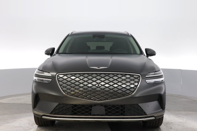2023 Genesis Electrified GV70 — photo 9 of 22