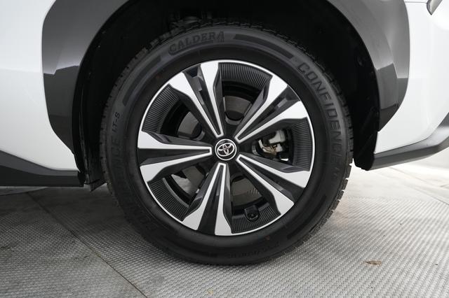 2023 Toyota bZ4X — photo 7 of 25