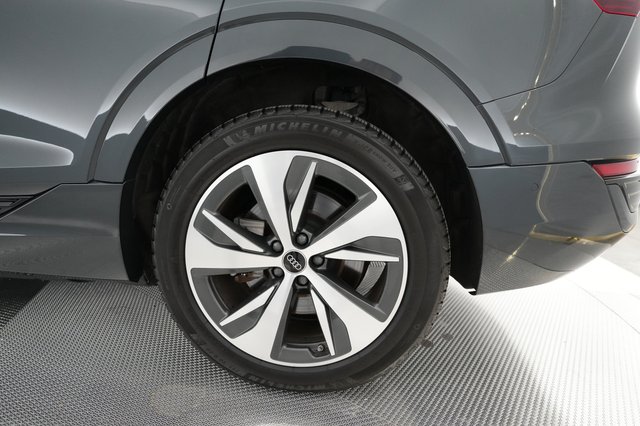 2024 Audi Q8 e-tron — photo 15 of 22
