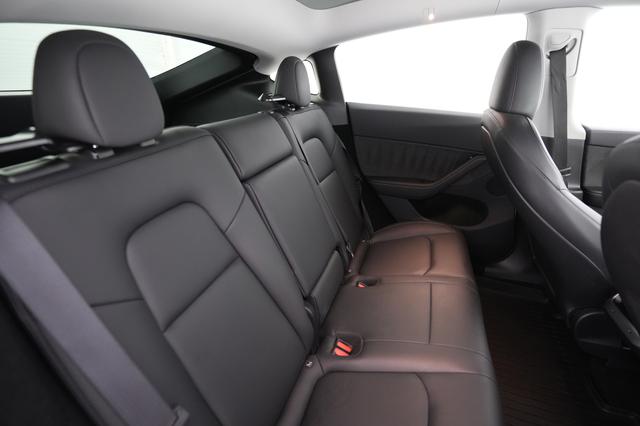 2024 Tesla Model Y — photo 4 of 32