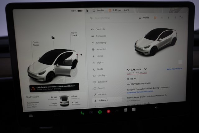 2024 Tesla Model Y — photo 5 of 32