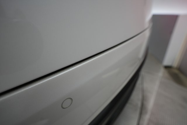 2022 Tesla Model X — photo 23 of 26