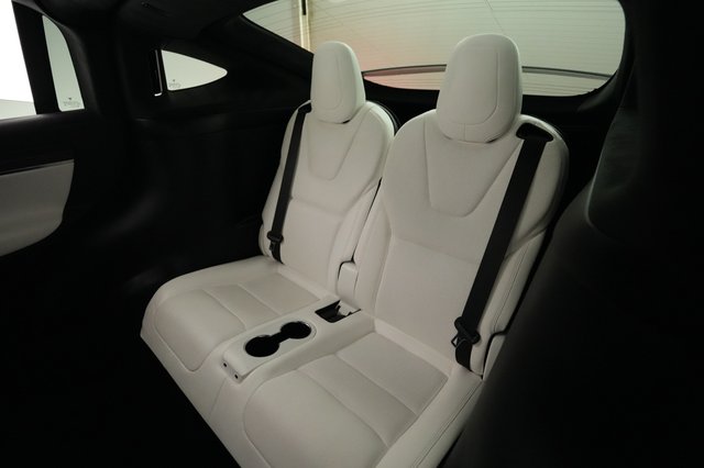 2022 Tesla Model X — photo 20 of 26