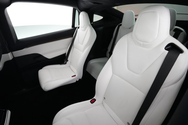 2022 Tesla Model X — photo 19 of 26