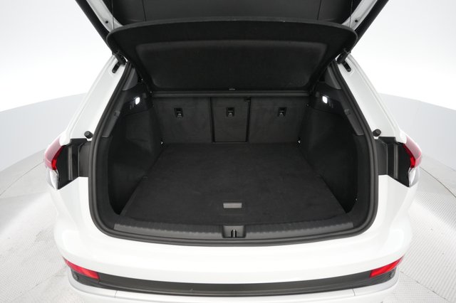 2023 Audi Q4 e-tron — photo 6 of 20