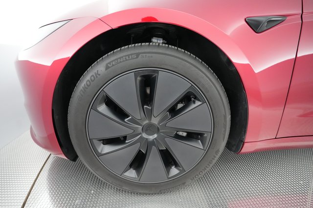 2024 Tesla Model 3 — photo 7 of 21
